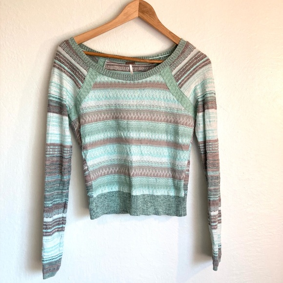 Free People Pullover Twinkle Star
In Moiito In Blue (M) - Picture 3 of 7